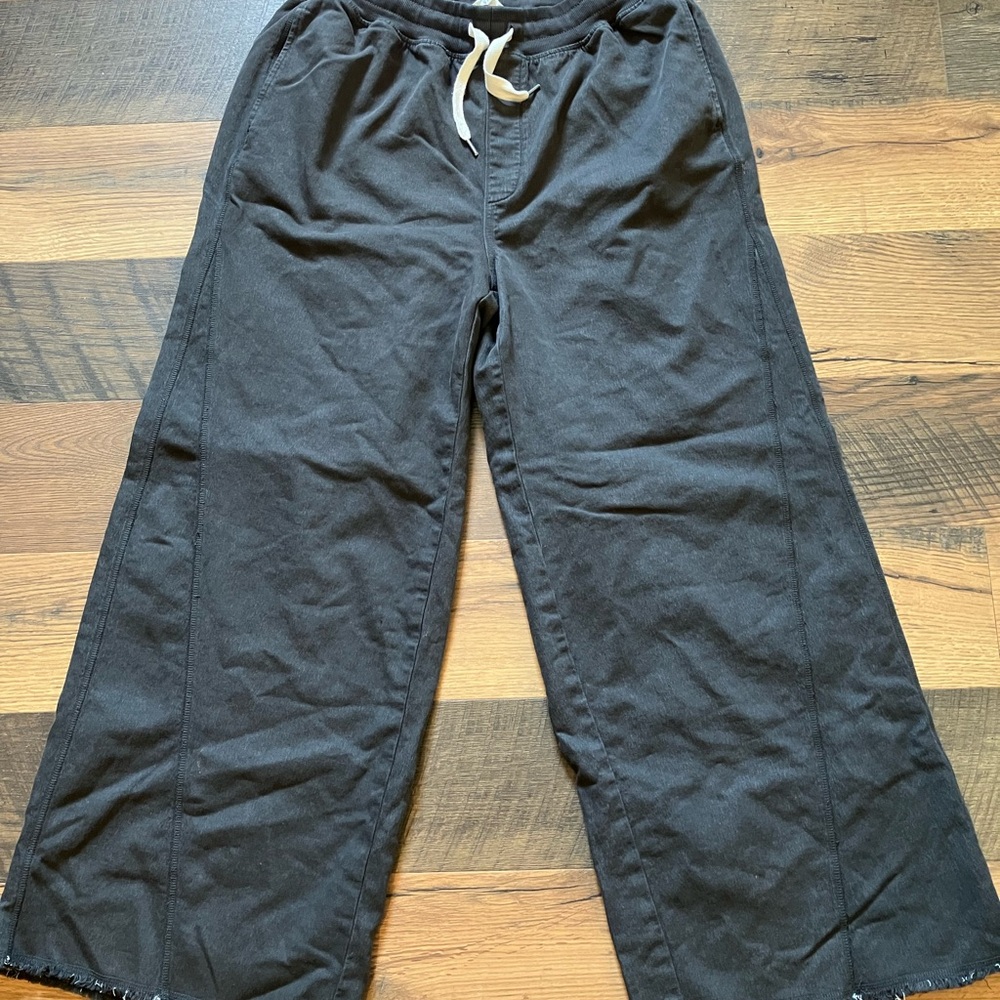 Dark gray Aerie soft landing trousers